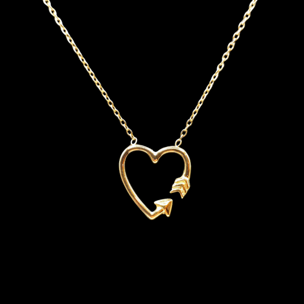 Collier en acier inoxydable en forme de cœur flèche